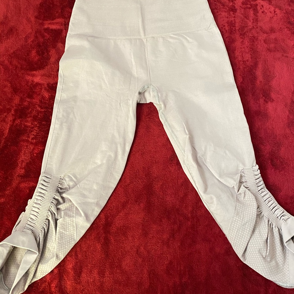 Lululemon workout leggings